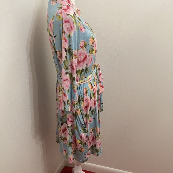 EC Posh Peanut Intimates Floral Robe Size Medium - Picture 3 of 11